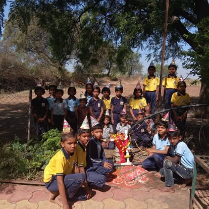 Students gathered at the completion of the Badak-wasti Water Initiative