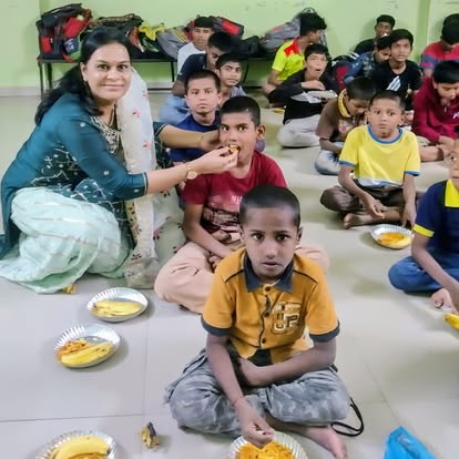 A shared meal with children of the community